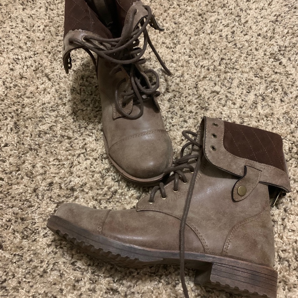boots - Picture 3 of 5